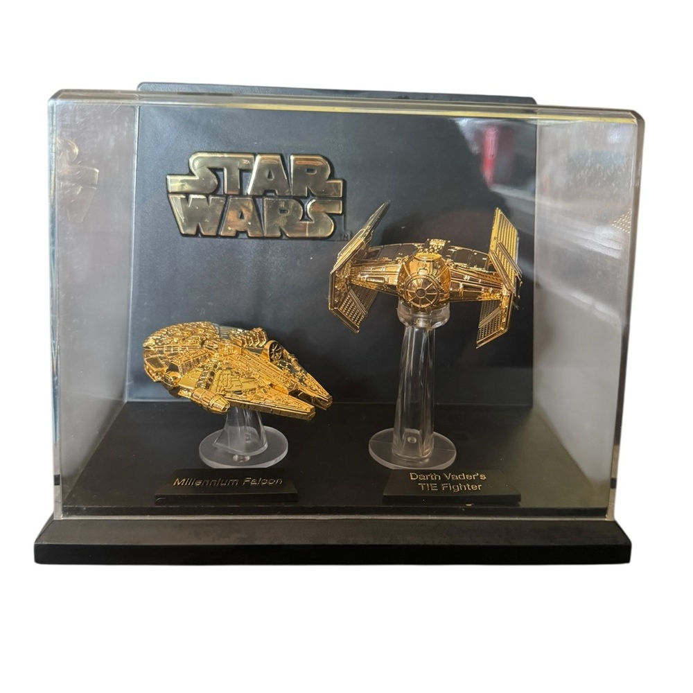 Star Wars Galoob 24 Karat Gold Millennium Falcon and TIE Fighter Display - Picture 13 of 13